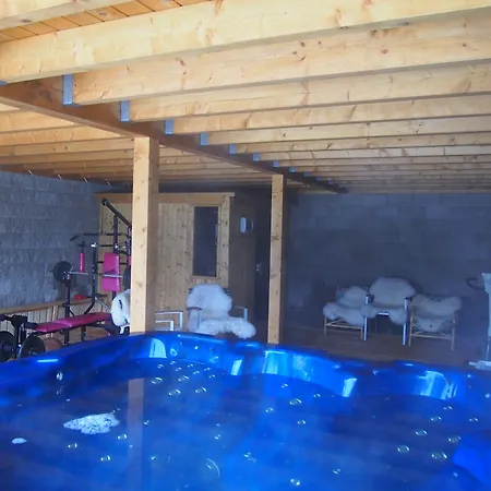 Hotel Lyzarska Bouda Domovina 3*