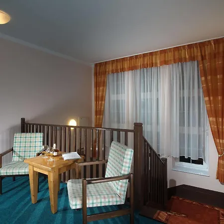 Hotel Lyzarska Bouda Domovina 3*